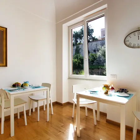 Couette-café Capri Inn Capri