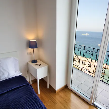 Capri Inn Couette-café