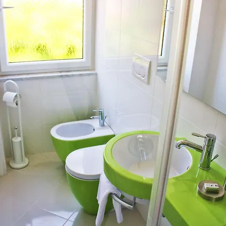 Couette-café Capri Inn 4*