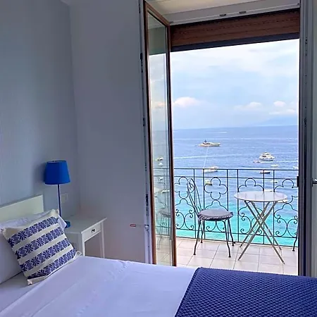 Capri Inn 4* קאפרי