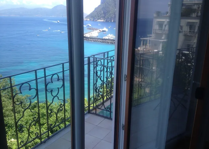 Bed and breakfast Capri Inn 4*
