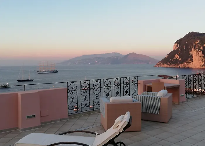 Capri Inn Bed and breakfast 4*