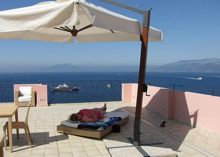 Capri Inn Bed and breakfast