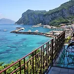 Capri Inn 4* קאפרי