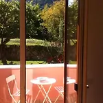 Capri Inn לינה וארוחת בוקר