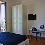 Capri Inn לינה וארוחת בוקר 4*