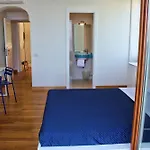 Capri Inn 4*
