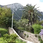 Capri Inn 4* קאפרי